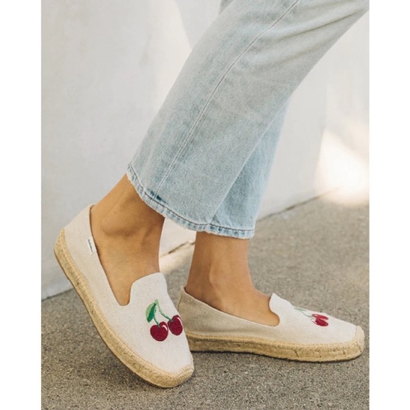 ⭐️Soludos Cherry Embroidered Womens Linen Flat Slip On Espadrilles Shoes 10 - Picture 2 of 12